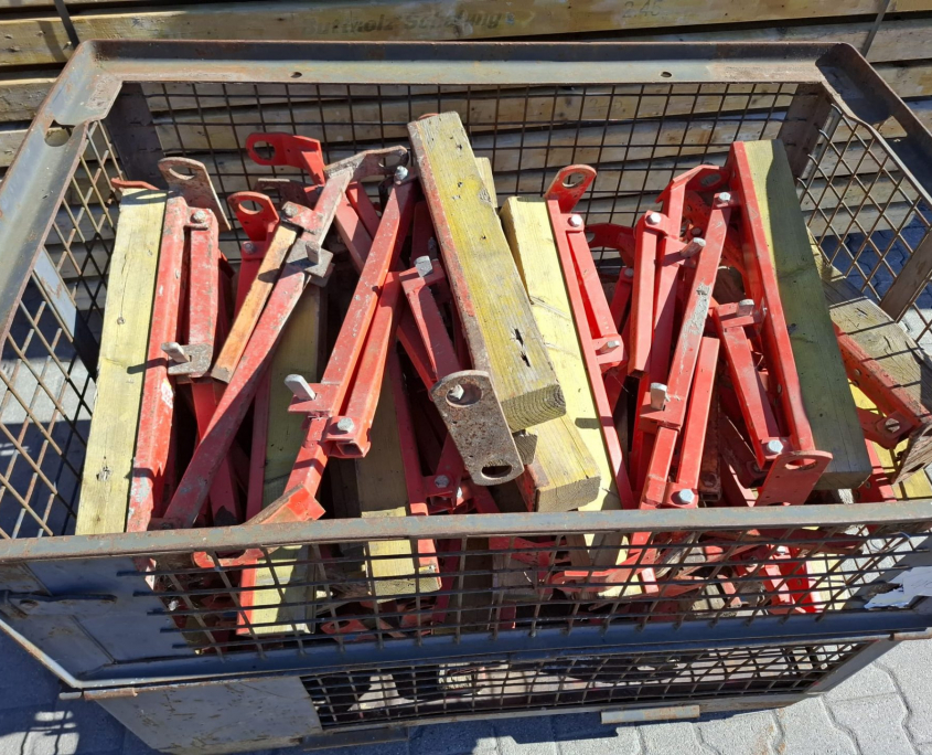 WhatsApp Image 2025-09-18 at 12.50.47 (2)